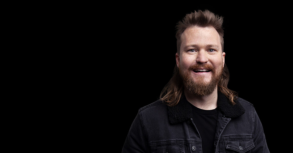Book Brett Blake for your next event | Saxton Speakers